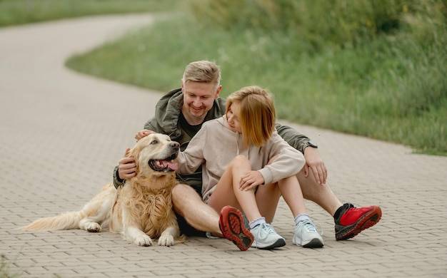 Pies rodzinny jaka rasa sprawdzi się w domu z dziećmi?