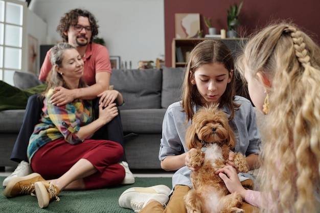 Jaki pies dla dziecka z ADHD sprawdzi się w codziennym życiu?